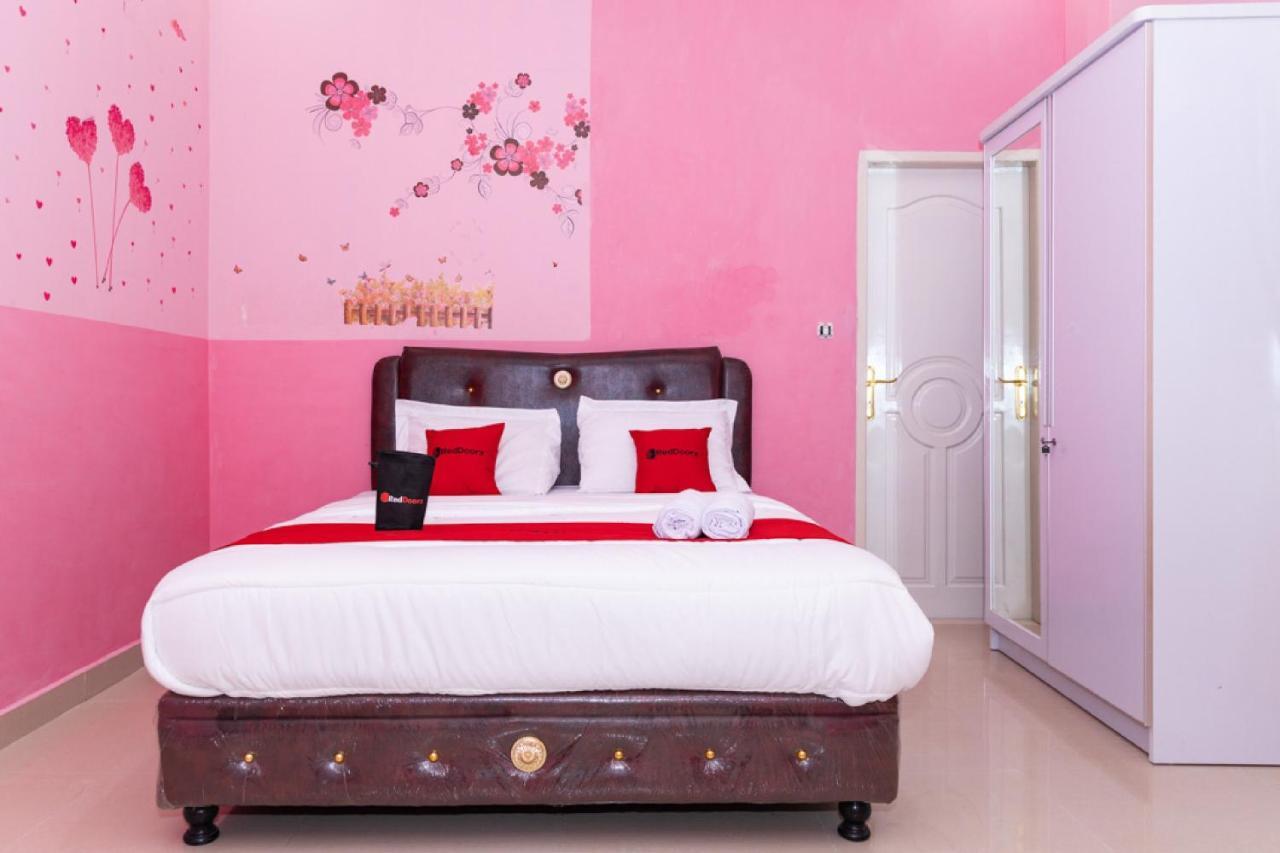 Reddoorz Premium @ Sea Residence Manado Dış mekan fotoğraf